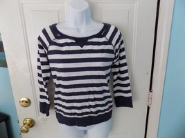 Abercrombie &amp; Fitch Navy/White Striped 3/4 Sleeve Scoop Neck Shirt Size S EUC - £19.98 GBP