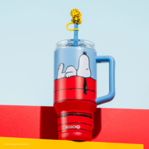 Peanuts - Snoopy&#39;s Doghouse 32 Oz Travel Mug by Igloo Coolers - $910.01 MXN