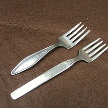 2 Vintage baby forks silverplate 4&quot; &amp; 4 3/4&quot; - £5.27 GBP