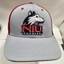Top of the World Northern Illinois Huskies NIU Red One Fit Hat Cap Unise... - €17,18 EUR