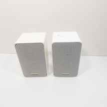 PairRealistic Minimus 7 White Bookshelf Speakers 40-2045 - Tested! - $58.49