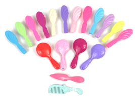 Vintage Barbie Doll Hair Brush Comb Lot Vintage Yellow Green Red Purple Blue - £14.94 GBP