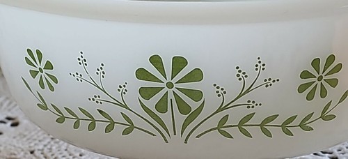 Vintage Glasbake ~ Baking Dish ~ White Green Daisies ~ J-2600 ~ 1.5 Quart Item image 9