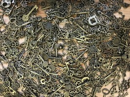 ~100~ Small Skeleton Keys~ Bronze Tone-  Charms, Pendants, Crafting Lot!! - £11.41 GBP