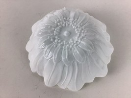 Vintage Indiana Milk glass Lily Pons Sunflower Serving Bowl 6.5&quot; X 2.5&quot; deep - £20.14 GBP