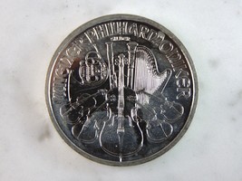 2011 Austria 1.50 Euro Philharmonic .999 Fine Silver Coin E6827 - $34.65