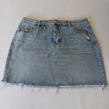 Old Navy RN#54023 Women's Blue Cotton Blend Frayed Bottom Denim Skirt Size 14 image 10