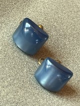 Vintage Small Blue Plastic Moonglow Domed Squares Screwback Earrings – 0.5 x 0.5 - £9.02 GBP