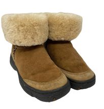 Ugg Tan Suede Shearling Line Ankle Boots Size 7M - $61.74