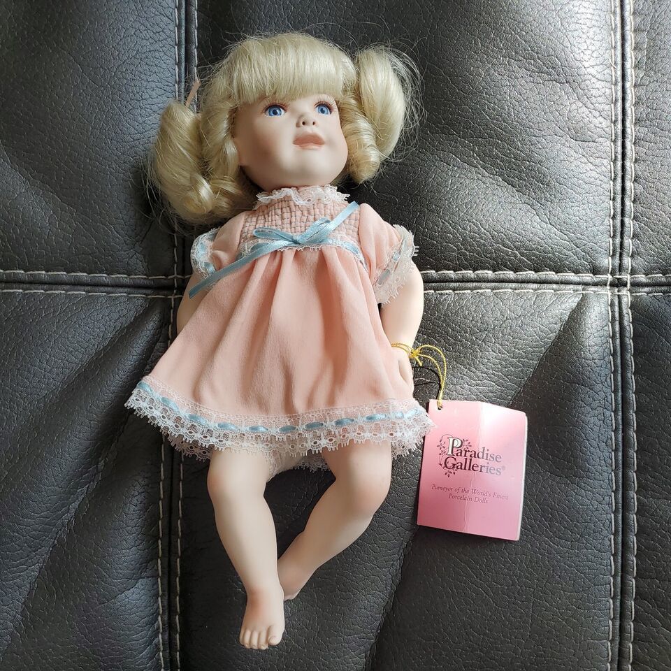 Chrissy Paradise Galleries Treasury Collection Porcelain Doll By Patricia Rose - $28.49