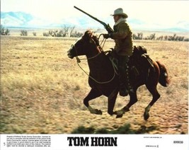 Tom Horn 8x10 photo Steve McQueen rides horse holding rifle - £9.65 GBP