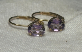 10K Yellow Gold Dangle Earrings 1.06g Fine Jewelry Purple Color Stones - £55.35 GBP