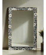 Heritage inlay wall Mirror frame - $12,143.28 MXN