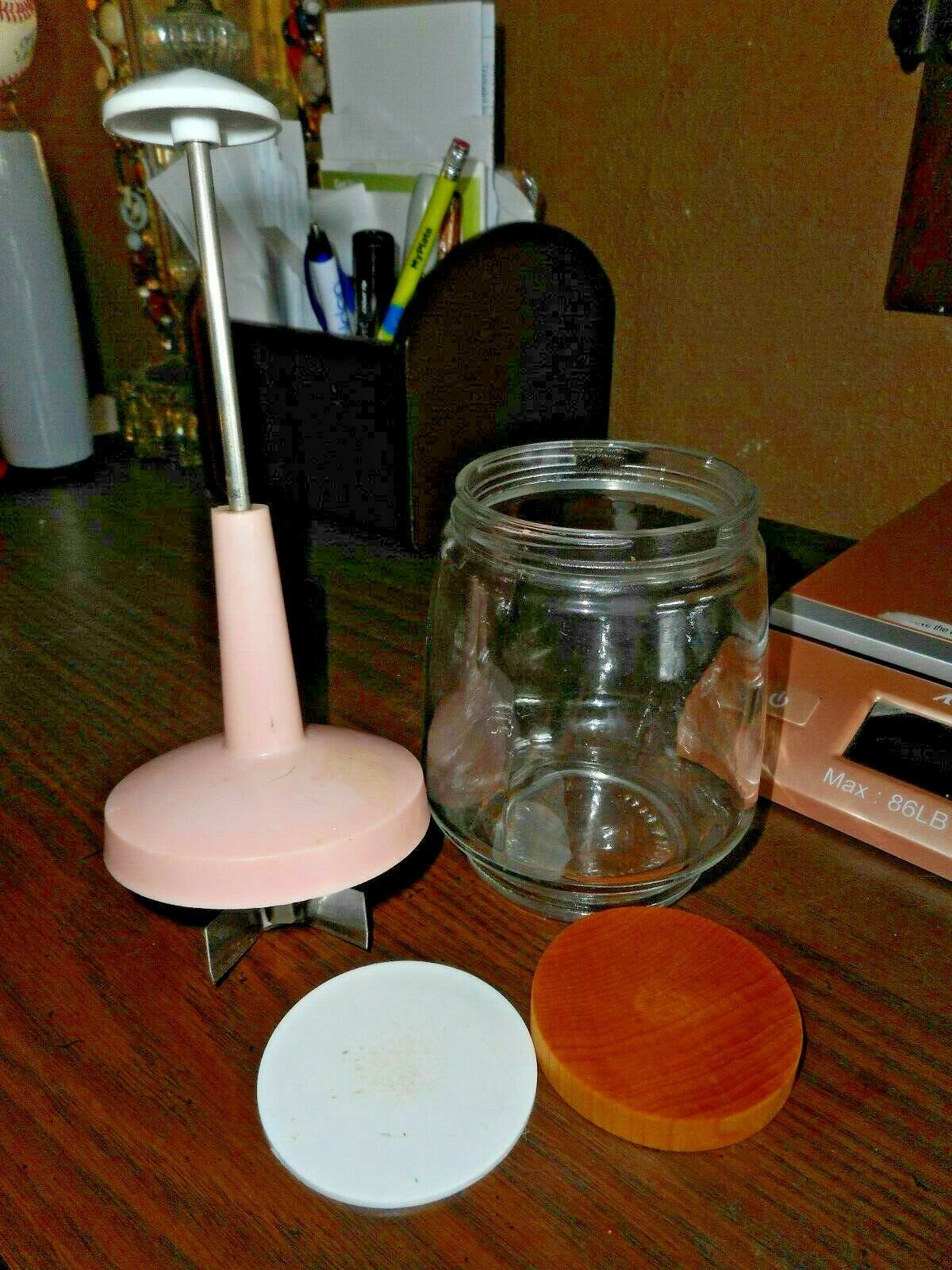 FEDERAL HOUSEWARE 1950s Pink Nut Onion Chopper CHICAGO IL Plastic and Glass - $23.74