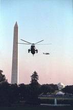 President George W. Bush arrives on Marine One at White House 9-11 Photo Print - £6.93 GBP+