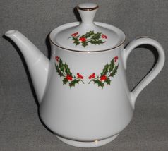 Macys - All The Trimmings HOLLY &amp; BERRY PATTERN Christmas PORCELAIN 5 Cu... - $31.67