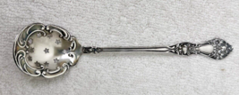 BAKER MANCHESTER Pierced Spoon Olive Sugar 6 1/4&quot; Handle - $1,098.04 MXN