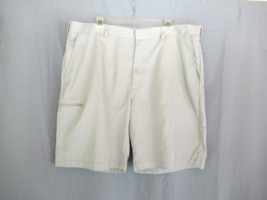 Grand Slam men&#39;s golf shorts Size 40 beige zip pocket inseam 10&quot; - £9.93 GBP