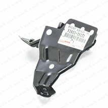 Genuine Toyota 10-24 4Runner Front Passenger Fender Mount Bracket 53803-... - $39.15