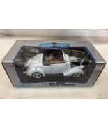 WELLY METAL SERIES DIE CAST 1/18 SCALE 1936 FORD DELUXE CABRIOLET 9867W - $2,142.08 MXN