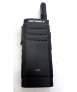 Motorola SL300 AAH88QCP9JA2AN 99 Channel W/ Display 403-470 MHz UHF Radio - $2,738.40 MXN
