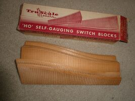 Vintage HO Scale Lot of 6 Tru Scale RH Switch Block Roadbed Sections 14.... - $23.76