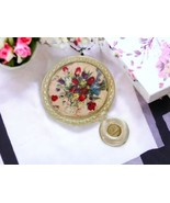 Vintage Signed Vv&#39;s Clear Lucite Round Hand Mirror Floral 4&quot; X 3 3/4&quot; US... - $212.49 MXN