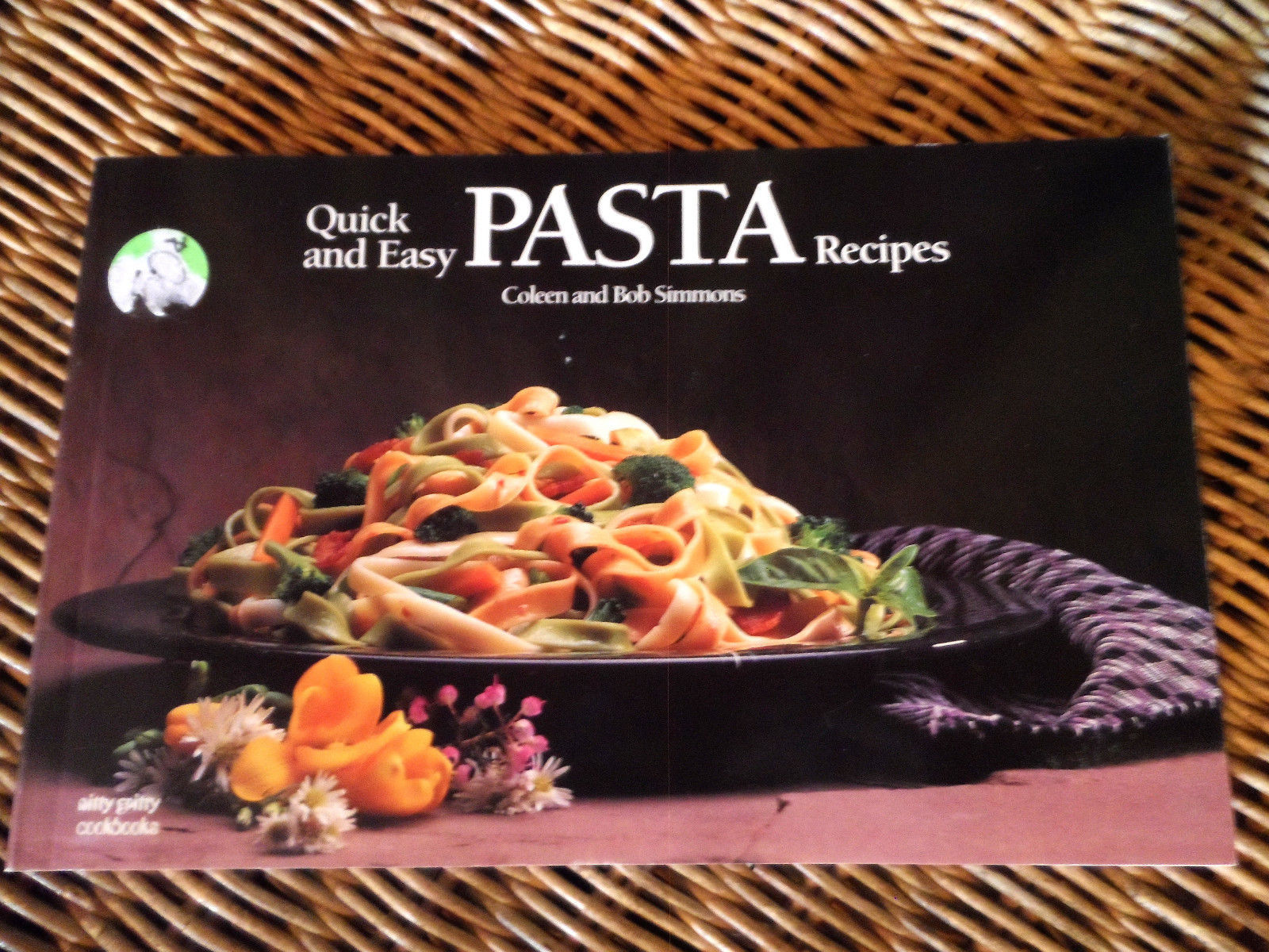 NITTY GRITTY COOKBOOKS Pasta Recipes Quick & Easy Dinners 1558670505 172 Pages - $2.96