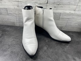 Express Chelsea Boots Shoes Women 10 M White Stretch Comfort Ankle Heele... - $27.54