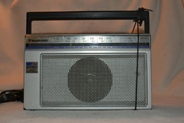 Vintage Panasonic AM/FM Portable Radio RF-538A FOR PARTS/REPAIR - £29.78 GBP