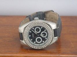 Pre-Owned Women’s Rhinestone Guess G95170L Sport Watch - $25.73