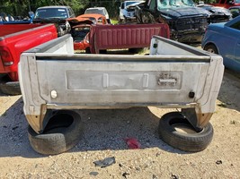 1999 2007 Ford F250 OEM White Pickup Box Bed Has Damage On Right Side 6&#39;... - €1.010,54 EUR