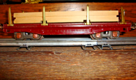 LIONEL PREWAR O GAUGE 811 FLAT CAR TINPLATE LUMBER LOAD   MAROON  ORIGIN... - $25.00
