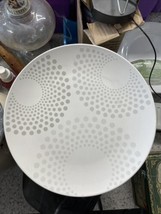 Lot of 2 Weight Watchers Portion Control Round Dinner Plates 9.5&quot; WW White Dots - £19.07 GBP