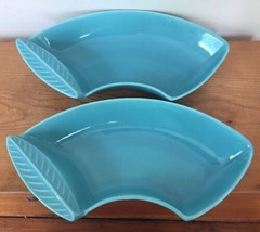 Pair Vintage Mid Century California Pottery L44 Turquoise Leaf Curved USA Dishes - £98.77 GBP