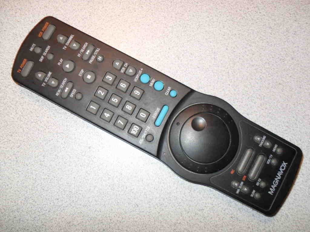 Primary image for Magnavox 4835-218-37107 TV VCR Fly Wheel Frame Advance Remote Control Tested