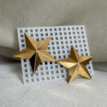 Vintage Avon Star Studs Earrings Gold Signed - $426.44 MXN
