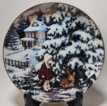 Vintage 8&quot; Noelle Plate by Dona Gelsinger Winter Wonderland #A423 - $24.74
