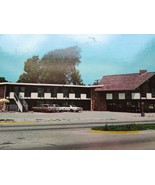 Clayton House Motel Postcard Vintage Loves Park IL 51942 - £9.34 GBP