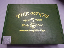Cigar Box, Wood,the edge, green, Honduras - $5.95