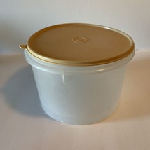 Vintage Tupperware 5 qt with lid Canister Tan - £19.74 GBP