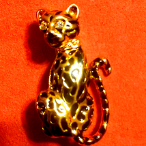 Gorgeous~Vintage Gold Leppard Brooch - $312.43 MXN