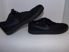 Nike Men&#39;s SB Check Solarsoft Canvas Skate Shoe Black/Anthracite US11 UK10 EUR45 - £55.53 GBP