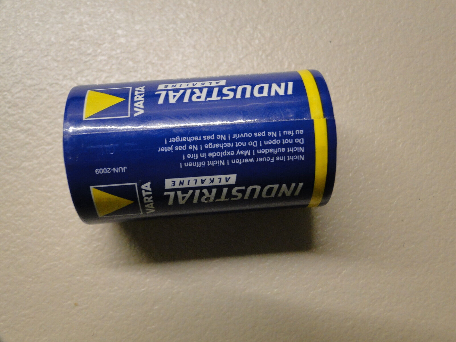Vintage Varta |Industrial R20 D Empty Battery For Collectors Made In Ger... - $7.48