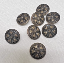 8 Vintage Round Metal Buttons 5 Hearts w Rope Design 3/4 inch Gold Tone - $12.38