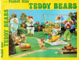1982 Pocket Size Teddy Bears Sports Pilgrim Christmas Halloween Sew Pattern - £13.42 GBP