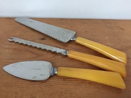 Set of 3 Vintage Butterscotch Bakelite Flatware Utensils Pie Slicer Tomato Knife - £63.00 GBP