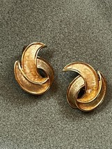 Vintage Trifari Marked Classy Goldtone Swirl Clip Earrings – 1 x 0.75 inches – - $13.09