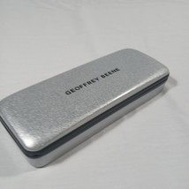 Geoffrey Beene Silver Clamshell Glasses Case (6&quot; x 2 ¼&quot; x 1 ¼&quot;) - £6.61 GBP