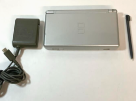 Nintendo DS Lite METALLIC SILVER Handheld Video Game Console System USG-001 - £93.37 GBP